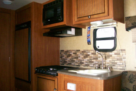 Denver RV Rental 16V Kitchen
